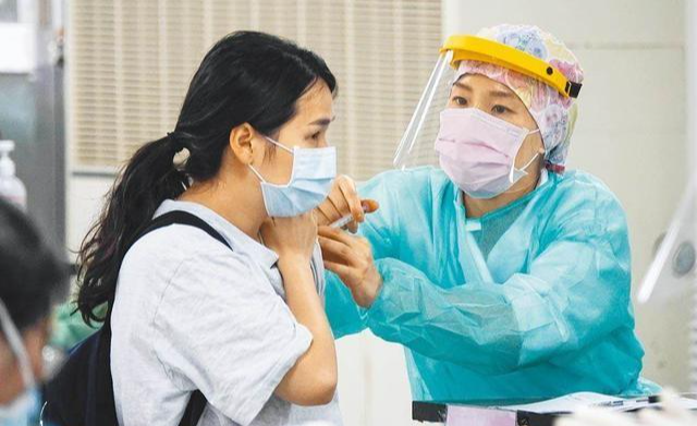 如果新冠病毒永远不消失,人类的命运将会面临什么?