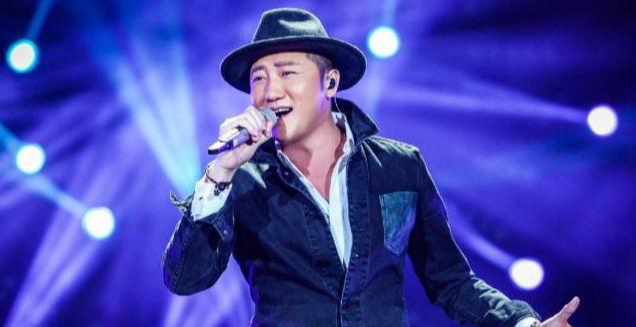 关喆|40岁歌手关喆三胎得女！8年前与葡萄牙妻子结良缘，全靠杨坤做媒人