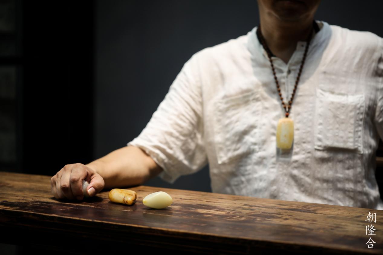 |盘玉戴不戴手套?