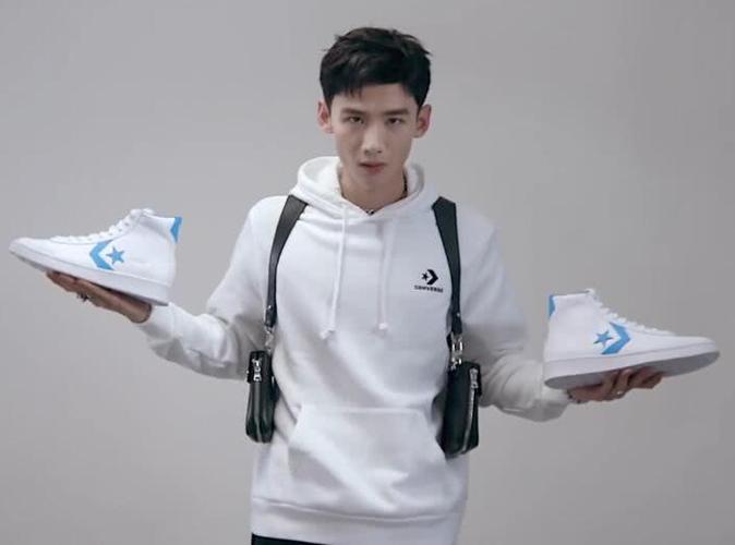 白敬亭|看鞋王白敬亭如何成就他璀璨的一生！