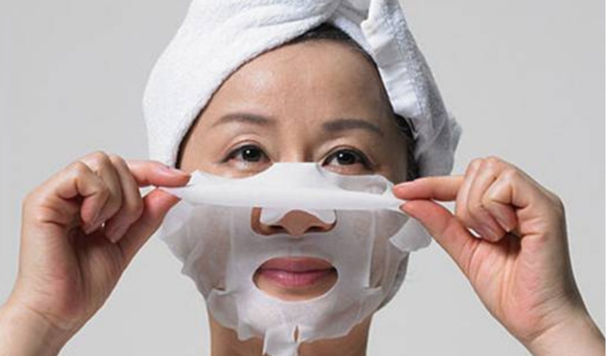 面膜 女人不管20岁还是60岁,敷面膜请牢记3做4不做,护肤效果会更好 .