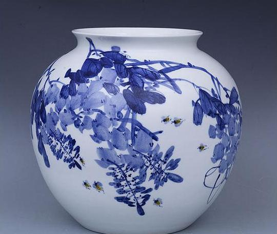 官窑|官窑和汝窑,有什么不同?官窑瓷器为什么长得像青铜器?