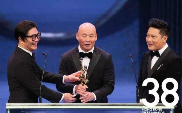 白彪|16岁出道,62岁获得金像奖,“斗鸡眼”刘允用了46年完成自证