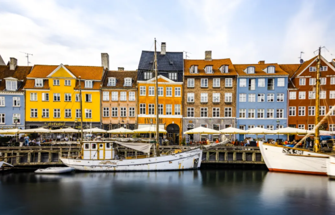 哥本哈根|哥本哈根有看不完的名胜古迹，它使人忙得不能睡觉，也不想睡觉