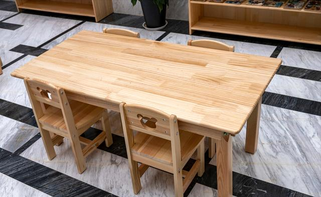 什么是松木板？有哪些优缺点？家装中的松木板怎么选？