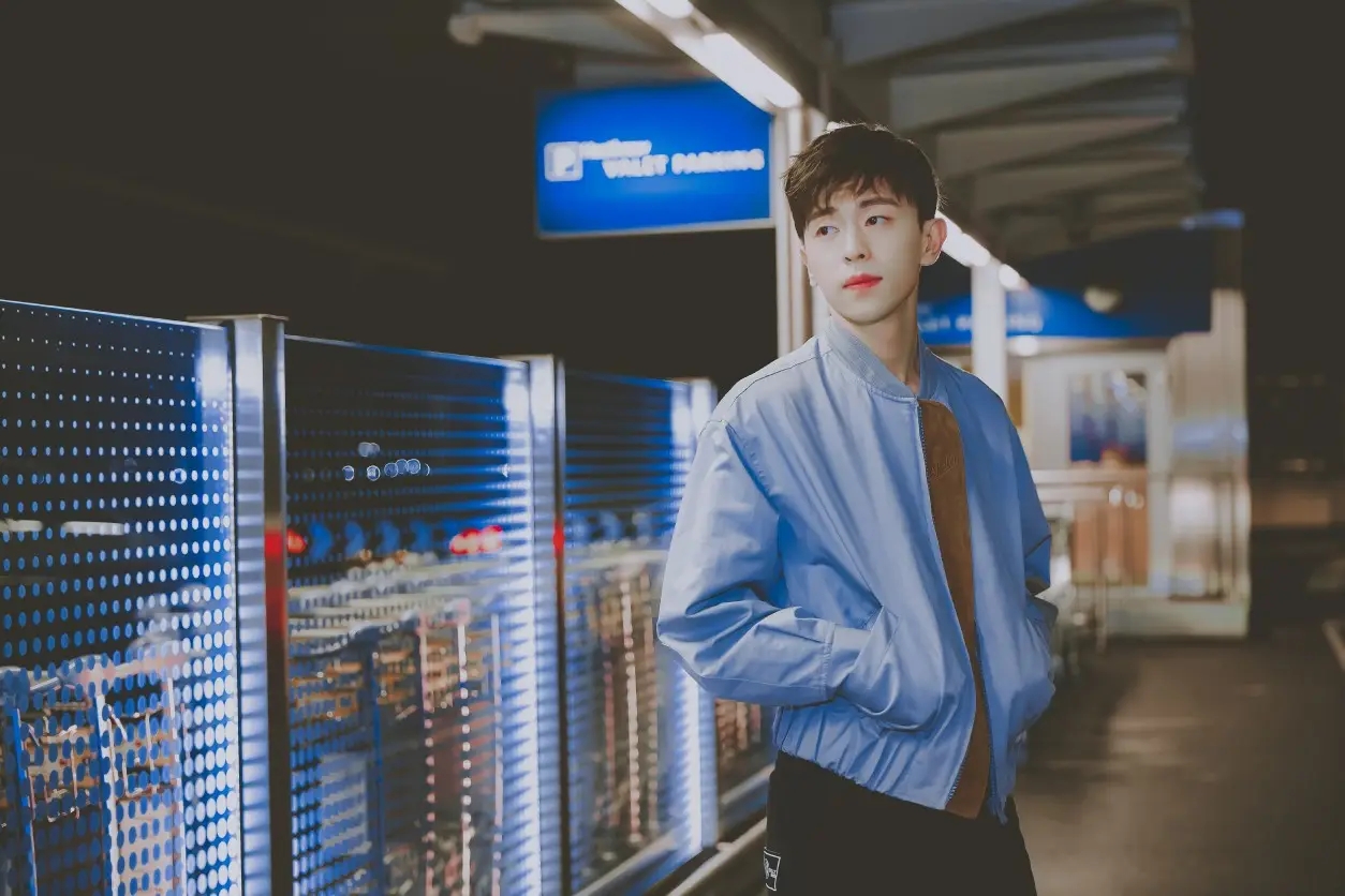 金晨|邓伦凉凉,金晨微博沦陷,比这更精彩的,是当年他们的撕X大战