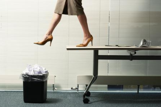 |职场上最常见的事情就是职场关系不和谐