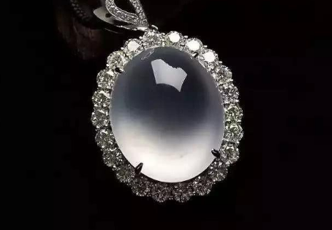 翡翠|无色清水，无色翡翠到底有多美，品种独特。