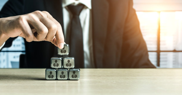 金字塔结构|职场是金字塔结构，人情淡薄，同事不来往是常态