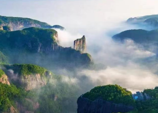 黔东南|诗情画意的神仙居，登上山顶云朵触手可及，给人一种神秘感