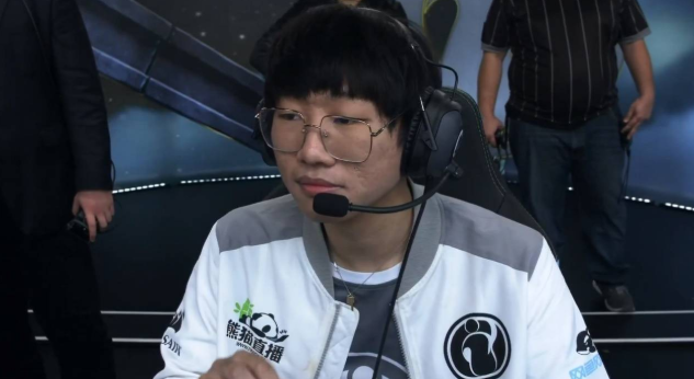 doinb爆大瓜引热议,四方交易恐引发地震,转会期也有剧本?