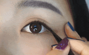 运动|眼线的基础是“要埋在睫毛的间隙”