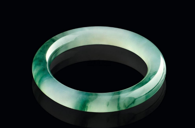 翡翠|如果你的翡翠有辣味儿,而且品质还不错的话,那么你是幸运的