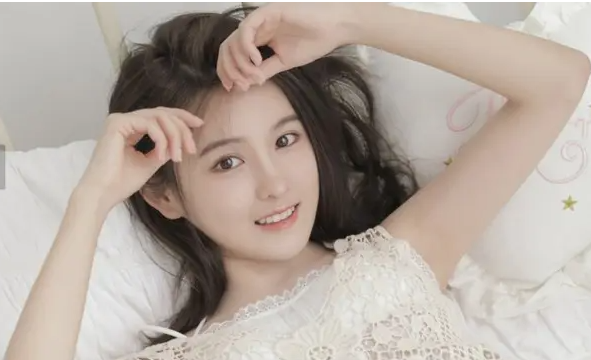 相亲一女孩带七个室友消费8880元,我做了一件事,让她当众出丑回家后