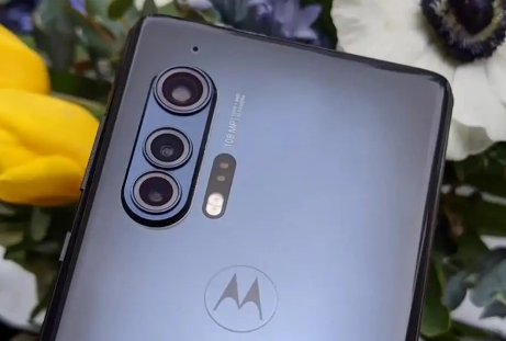 摩托罗拉|motoedge X3评测：性价比惊人的平价旗舰，用料十足