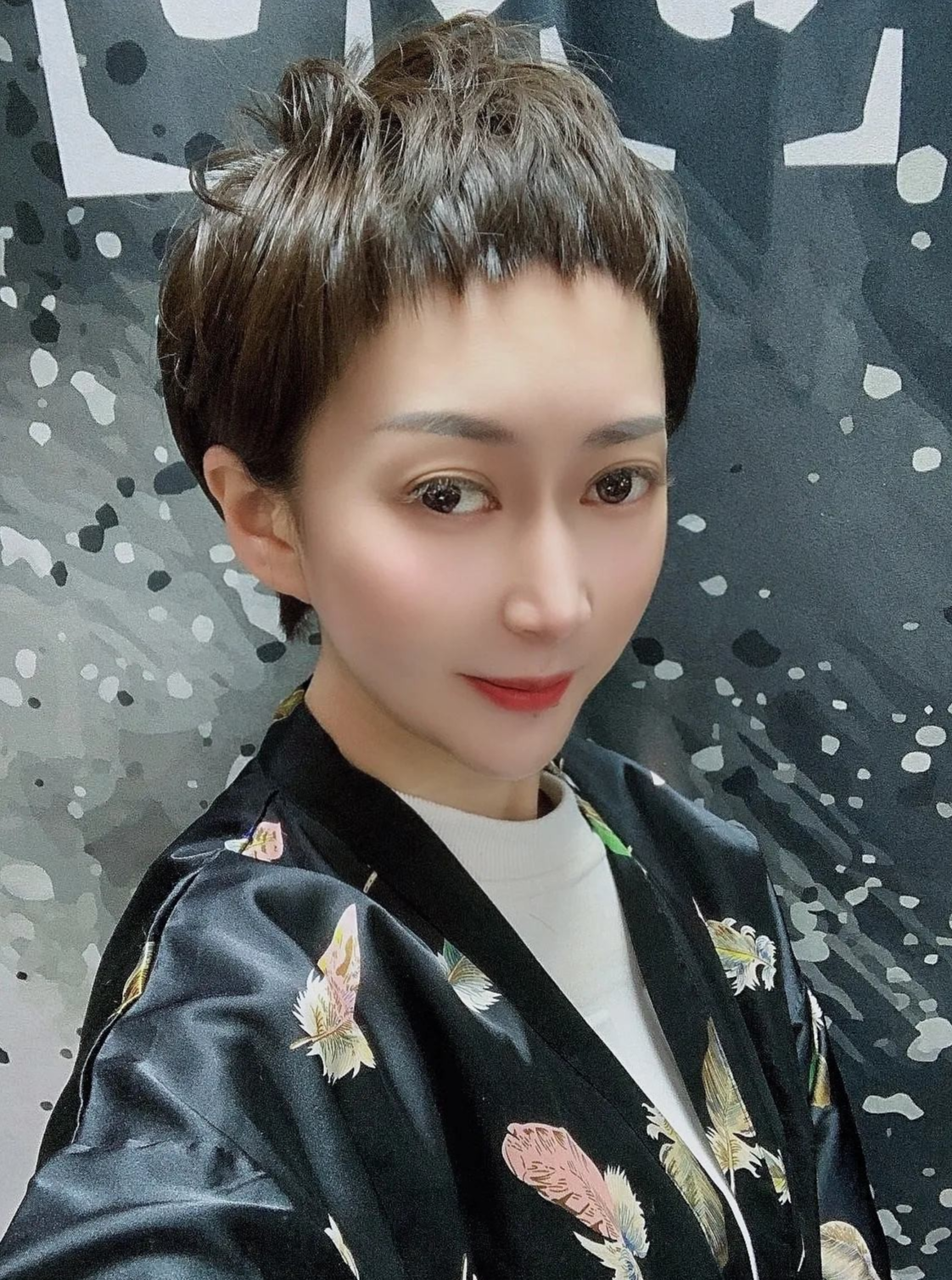 发型 女发想美别乱剪，选这27款就对了，无论长短都很美丽