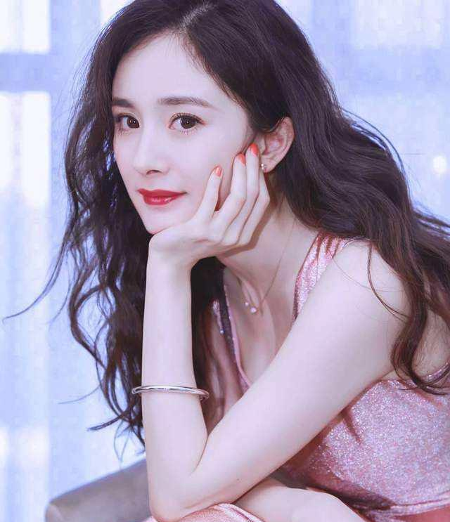 制服 继“蜂花”后,又一国货洗发水“走红”,为何会对它“情有独钟”