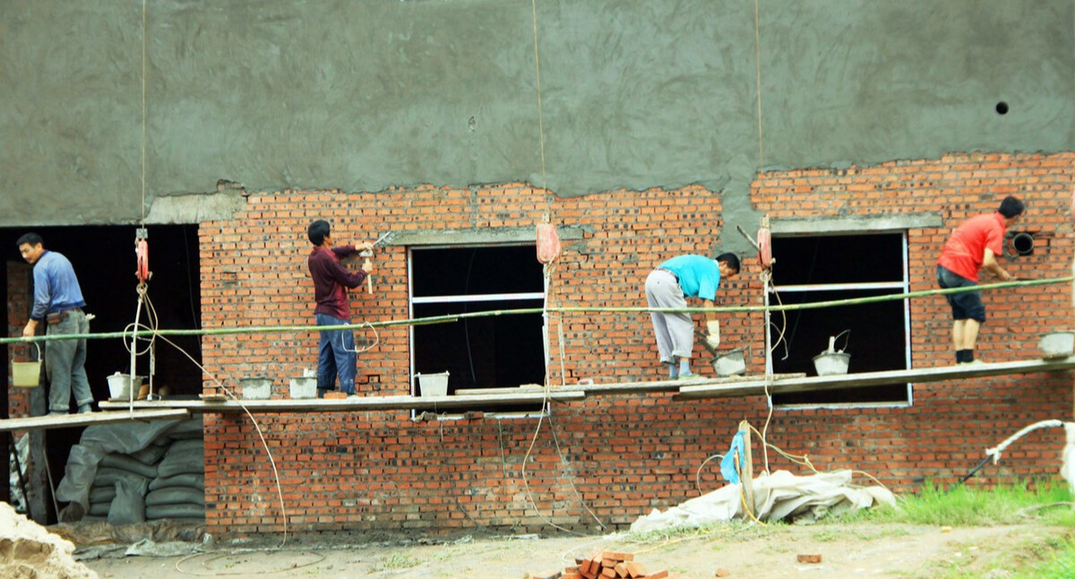新房|为增加住宅面积，建房时故意不留过道，邻居借机教他做人