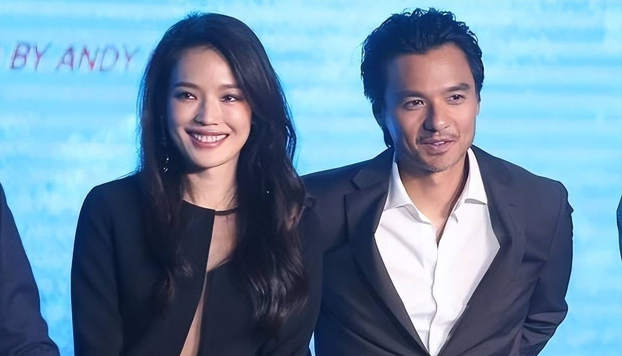 舒淇|46岁舒淇做瑜伽秀身材！把自己叠成饺子状