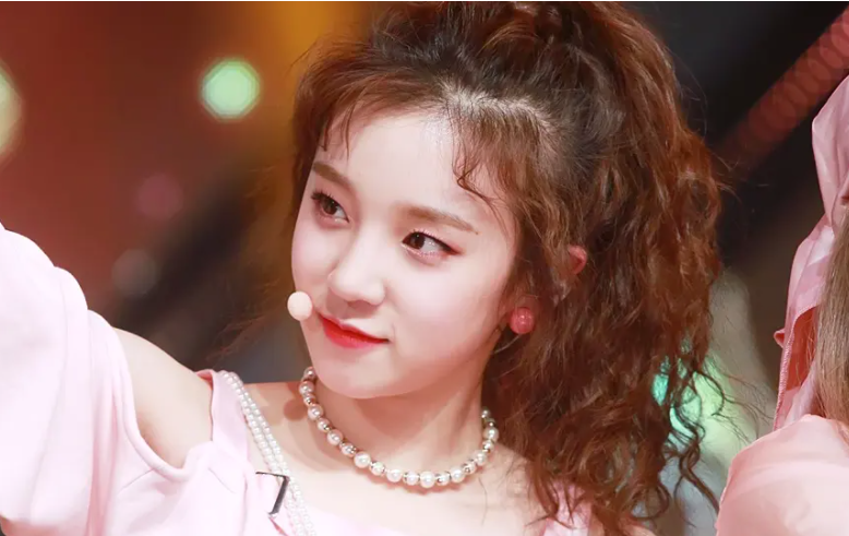 宋雨琦|宋雨琦重回舞台,大胆模仿玛丽莲·梦露,网友:还是太年轻