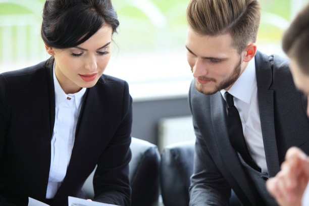 微笑|真正厉害的领导者,往往都能运用以下三条生存小技巧