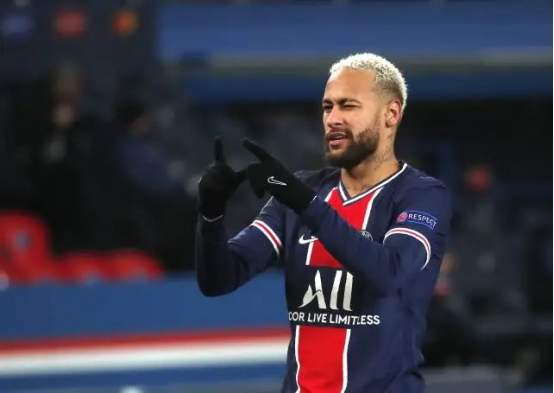 内马尔|内马尔步入而立之年,职业生涯成绩一般,个人情感成绊脚石