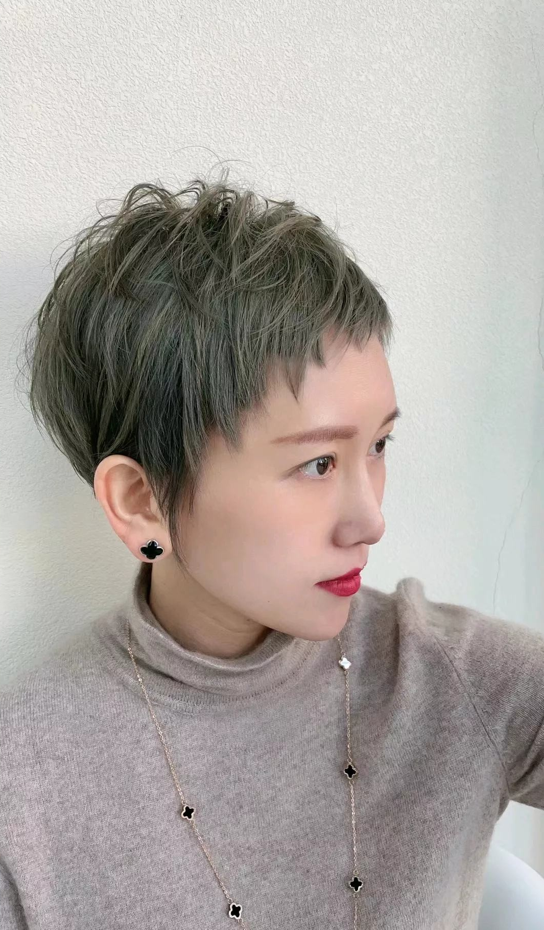 发型 女发想美别乱剪，选这27款就对了，无论长短都很美丽