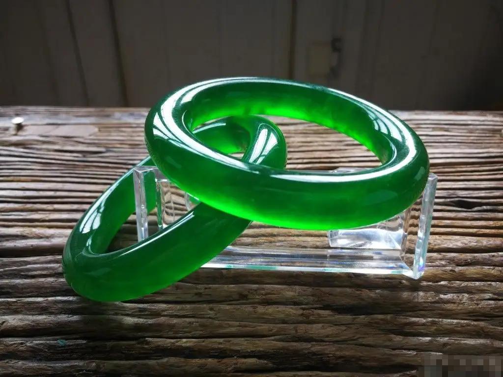 翡翠|帝王绿翡翠 凭什么可以卖100万?