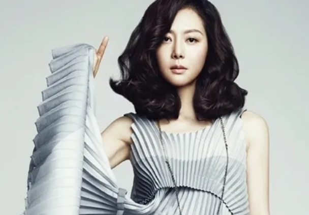 廉晶雅|漂亮女明星廉晶雅,圈外老公支持事业,让网友感受到绅士风度