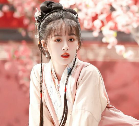 袁冰妍|欢瑞给自家艺人排名:成毅番位不如任嘉伦,袁冰妍依旧榜上有名