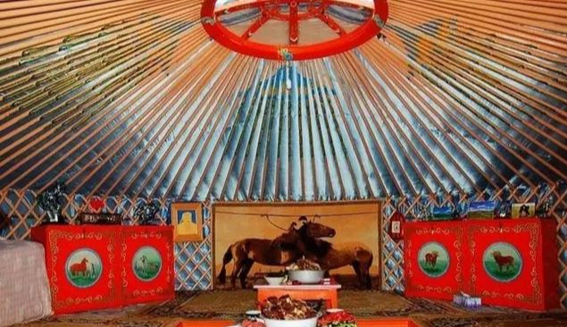 教堂|在蒙古包过夜，遇到过什么哭笑不得的事情？
