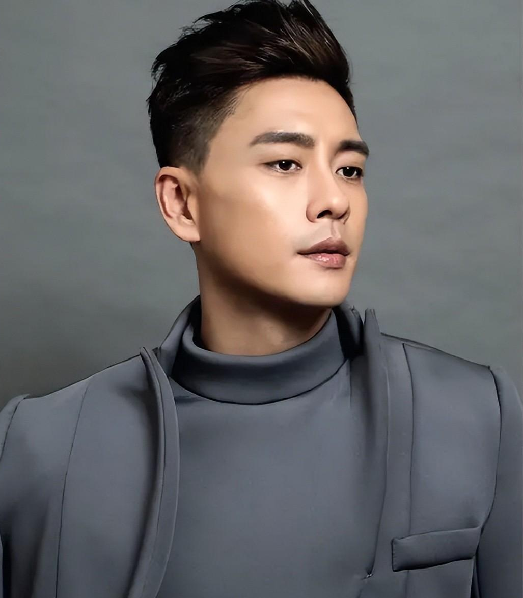 黄晓明|TVB五小生都是“假冻龄”:陈键锋越来越肿,黄宗泽满脸褶子!