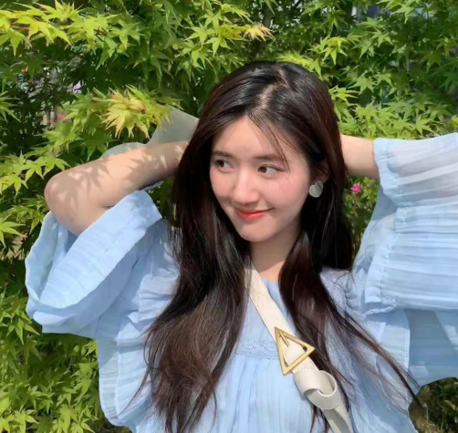 赵露思|赵露思：非科班出身，一成不变的演技，却让她坐稳顶流位置