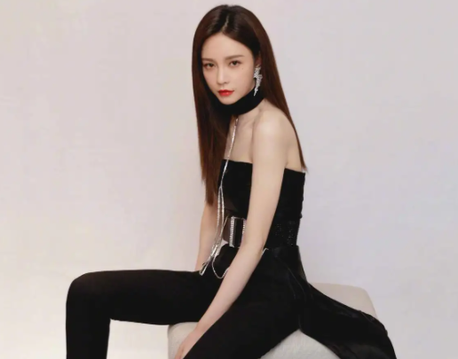 娱乐圈|在娱乐圈当中有哪些明星妆前妆后的区别是很大的呢？