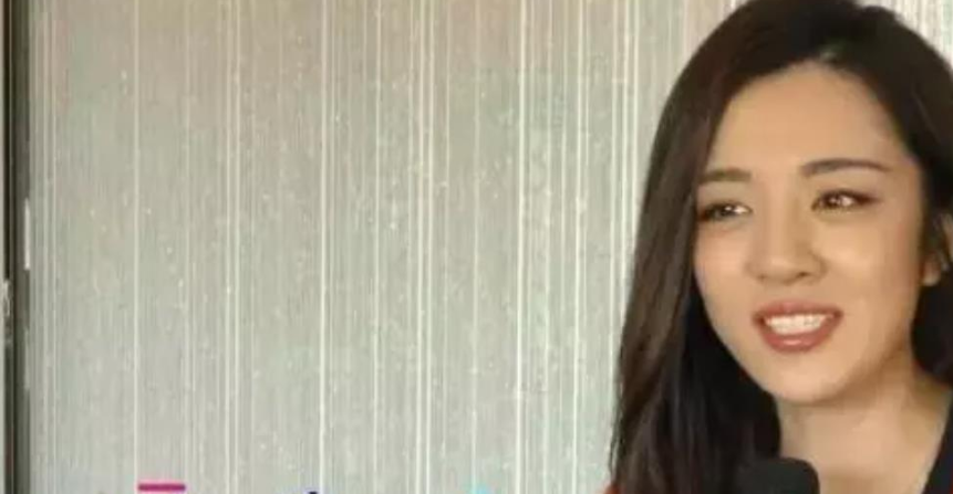 吻戏|伸舌头、嘴亲肿、忘年吻，这些“中老年”演员拍吻戏，个个辣眼睛