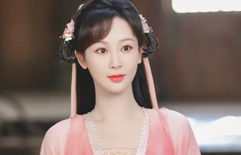 明星|那些童星出道的明星，如今还是很红，谁最抢眼呢？