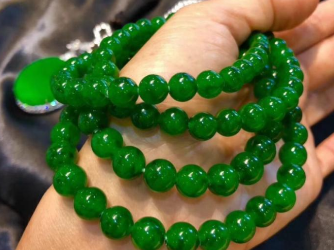 翡翠|珠链的数量还有说法？看完这篇文章，快去数数你的翡翠珠链有几颗