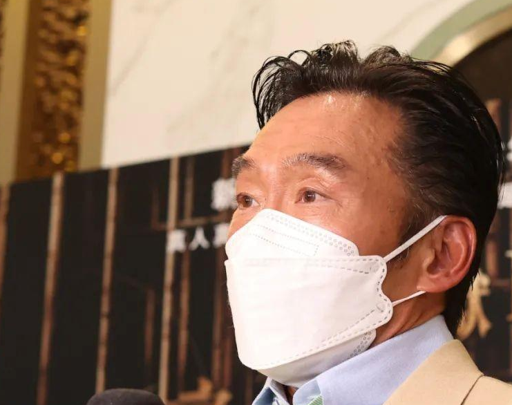 郑浩南|57岁的他自曝妻子有第三者,外出工作16个月回家,竟已人去楼空?