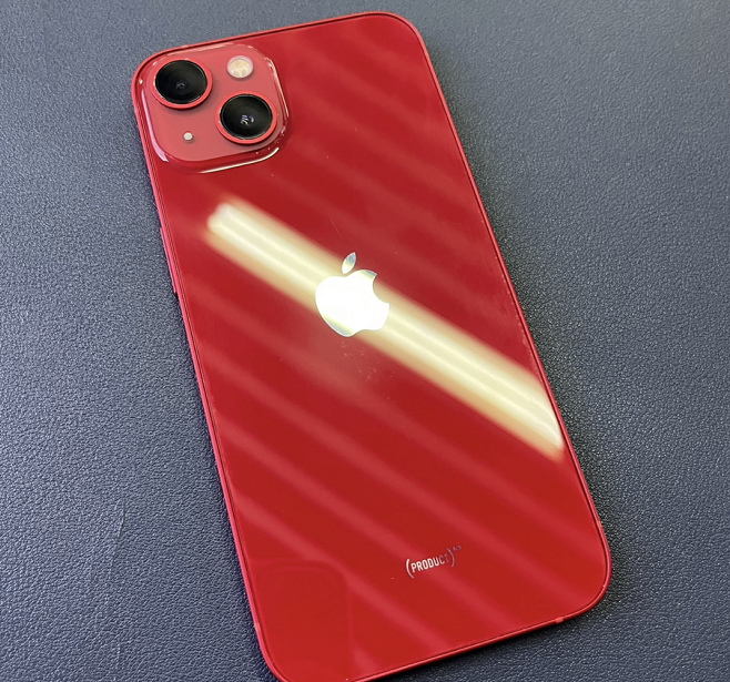 智能门锁|只图便宜和性能,网友3200入手卡贴iPhone13!