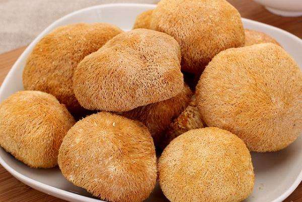 水果|2种蔬菜是“烂胃之王”，不少大妈抢着买，不想胃“烂如渔网”，别贪吃