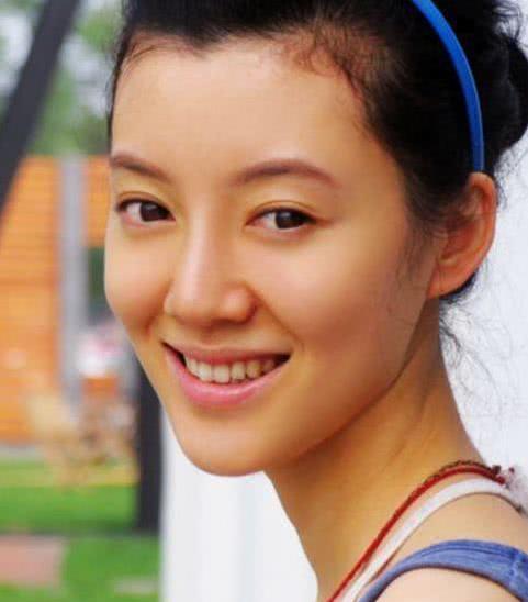 白梦妍|车晓与李兆会闪婚闪离,成为单身妇女,始作俑者竟是成龙