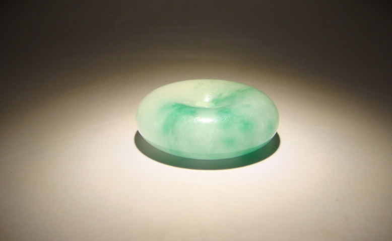 翡翠|新手小白选翡翠，一定要做足功课，买价格适中的