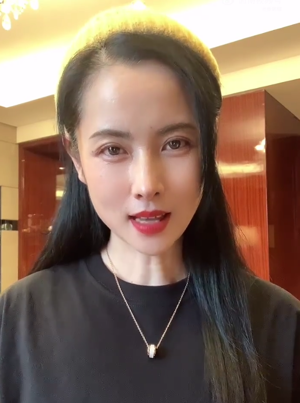 写真|不是欢瑞一员却频演欢瑞剧，和演员田亮离婚后，45岁戏约不断