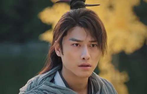 朱梓骁|朱梓骁怎么从明星一步一步蜕变成头部主播的!