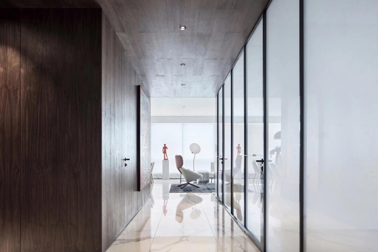 186㎡都市简约风,超大横厅的观光“楼景房”