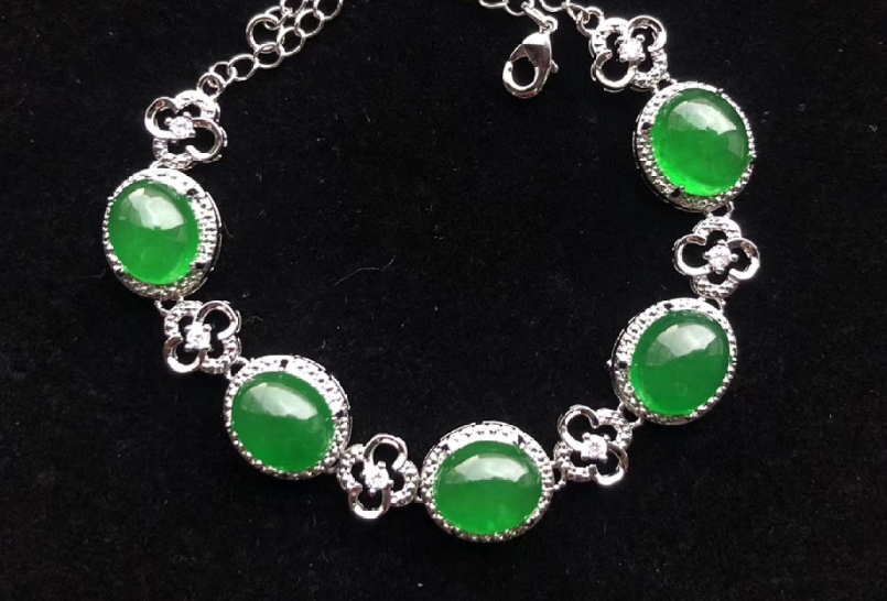 翡翠|什么翡翠才算得上极品翡翠?这些方面要达到极致,缺一不可