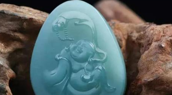 翡翠|还有不少人都不清楚，判断一块和田玉的标准到底是什么？一起来了解