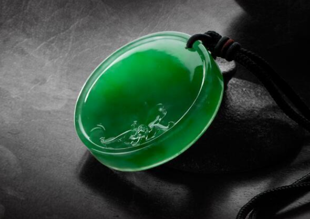 翡翠|不管通过什么途径买翡翠,都是看中它自身价值,和附加价值无关