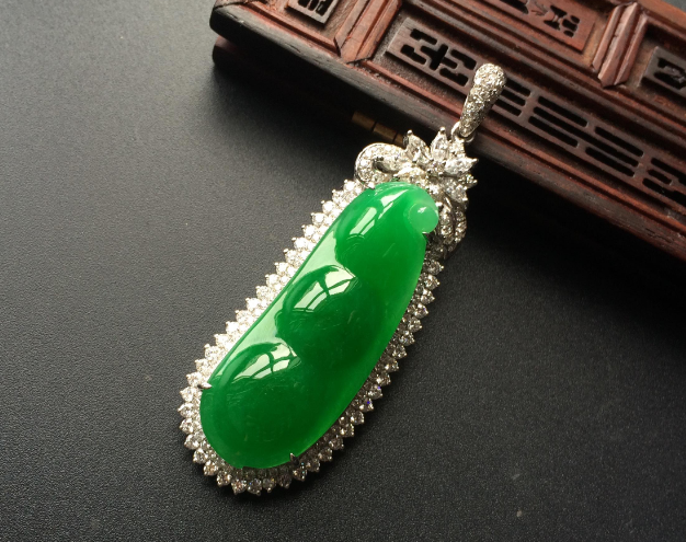 翡翠|翡翠和性价比没有关系,它不仅是商品,还有其他的价值