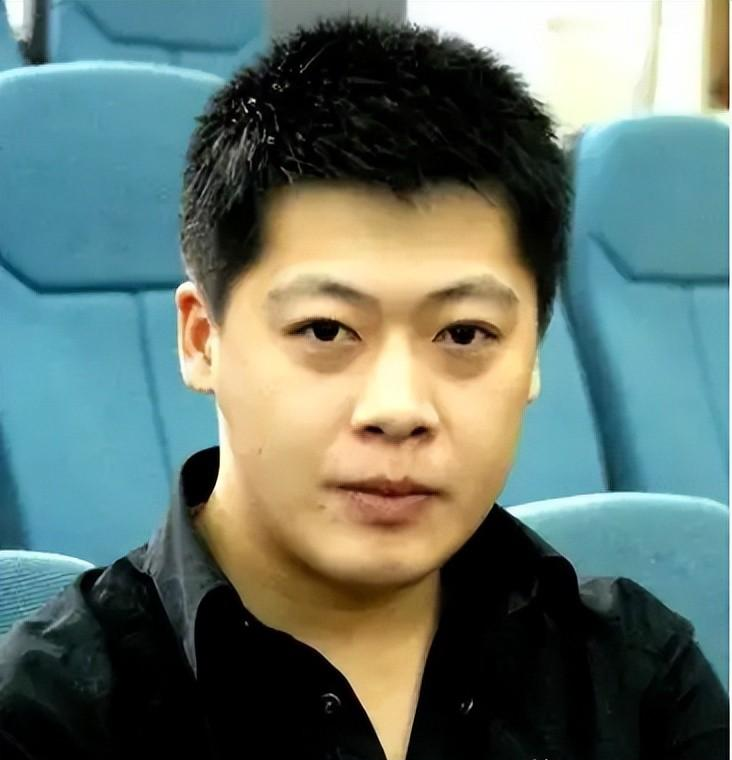 赵本山|赵本山8位徒弟现状，住桥洞，回乡务农，街头卖菜